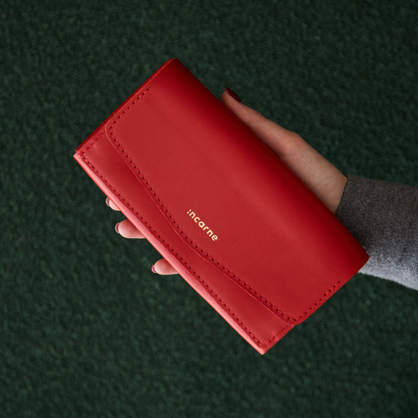 Simple wallet-clutch