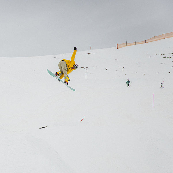 Slash by GiGi -  Spectrum Snowboard  - ApARTment